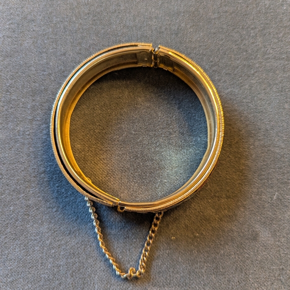 Vintage Floral Butterfly Enamel Cloisonne Bangle Bracelet in Black, Pink & Blue - Picture 6 of 6